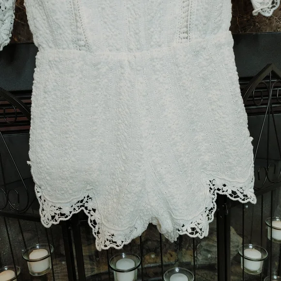 SAYLOR GRACE LACE ROMPER, CREAM S - Picture 10 of 15